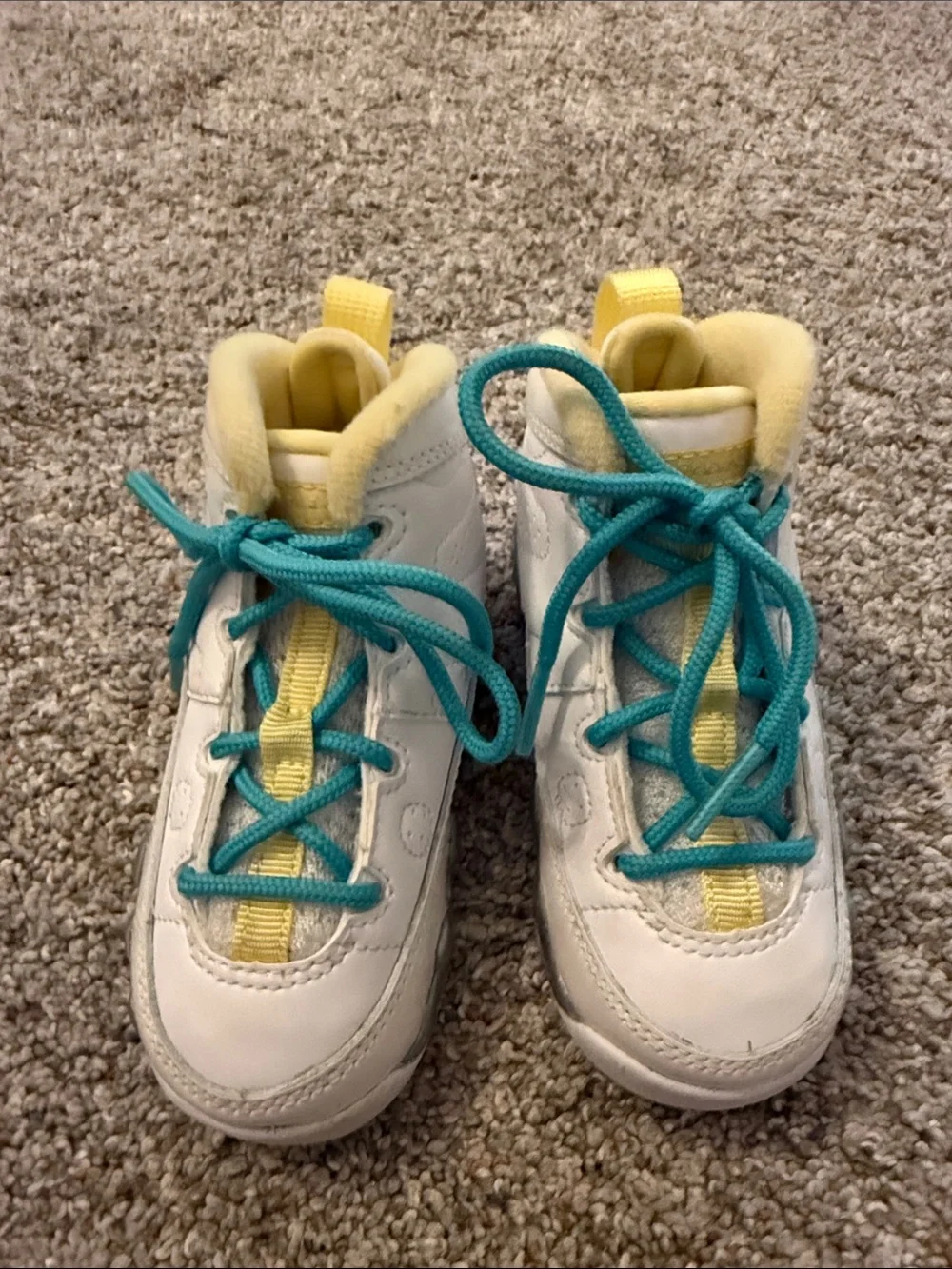 Nike Air Jordan 9 Retro sneakers Toddler Yellow and Turquoise 6C